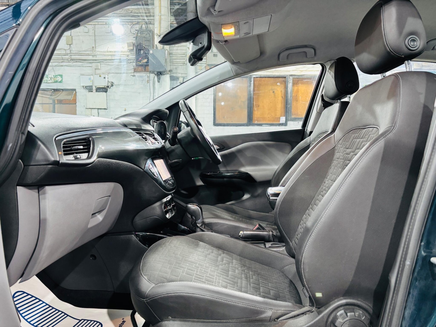 Used Vauxhall Corsa 2015 for sale - 76865792: Photo 15