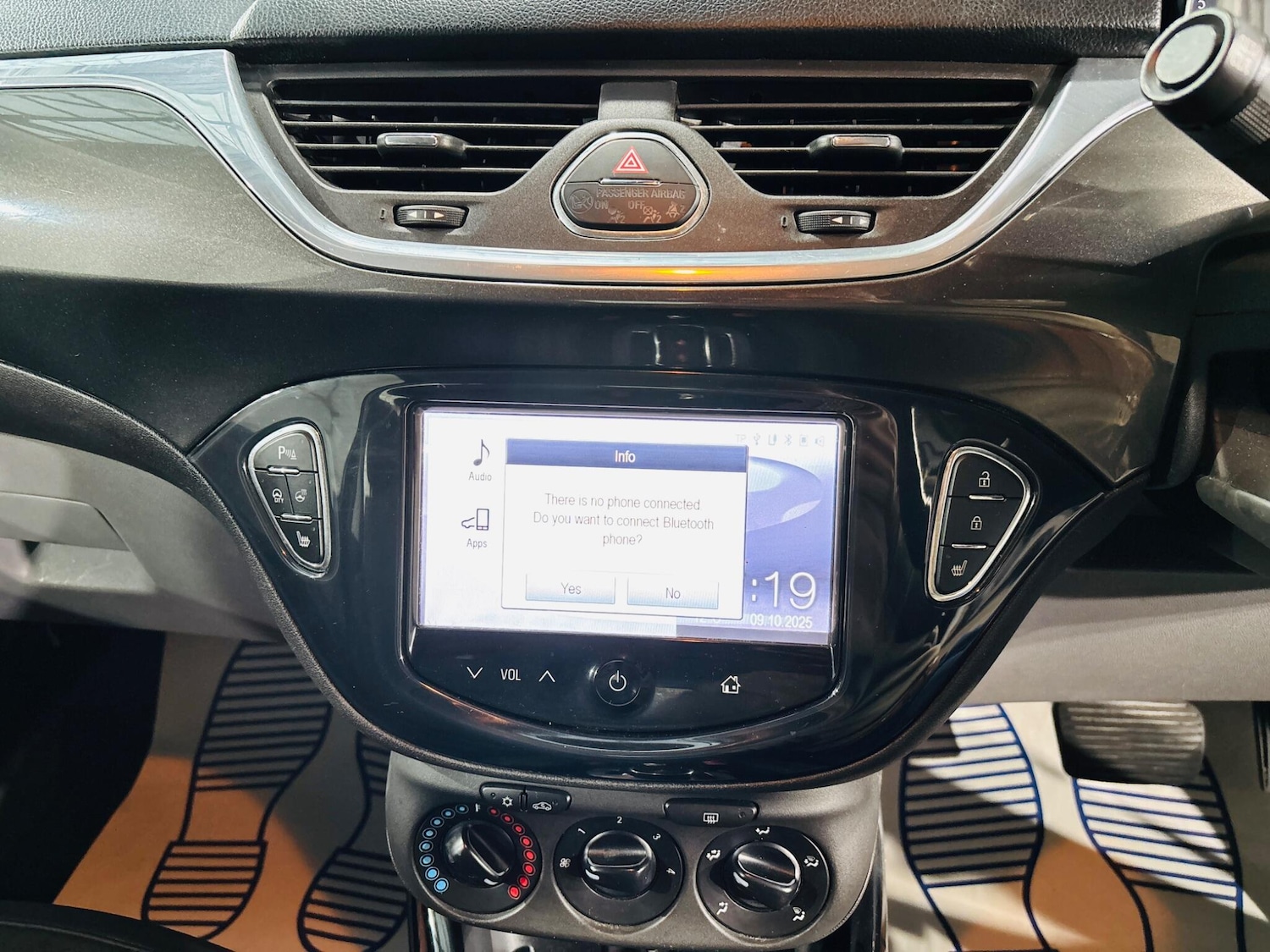 Used Vauxhall Corsa 2015 for sale - 76865792: Photo 24