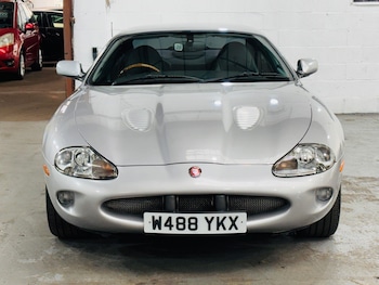 Used Jaguar XKR 2000 for sale - 75687489: Photo