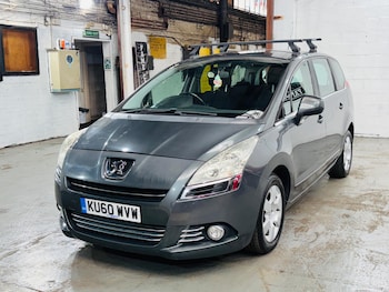 Used Peugeot 5008 2010 for sale - 75173855: Photo