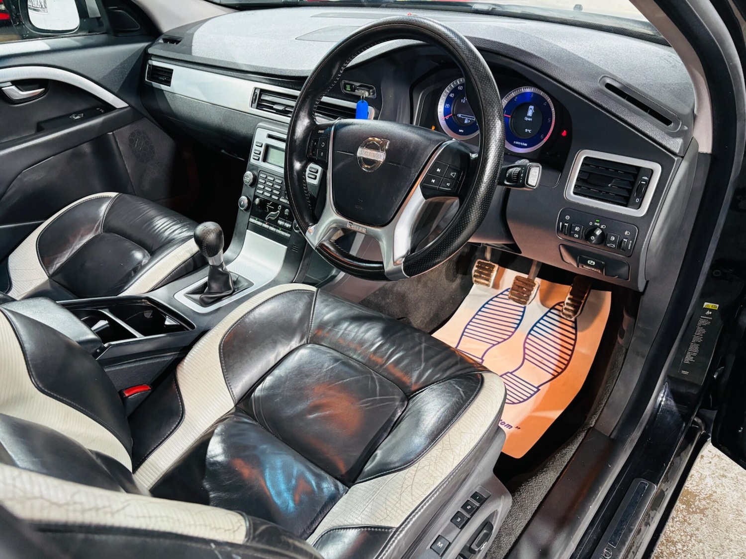 Used Volvo V70 2009 for sale - 77255161: Photo 10