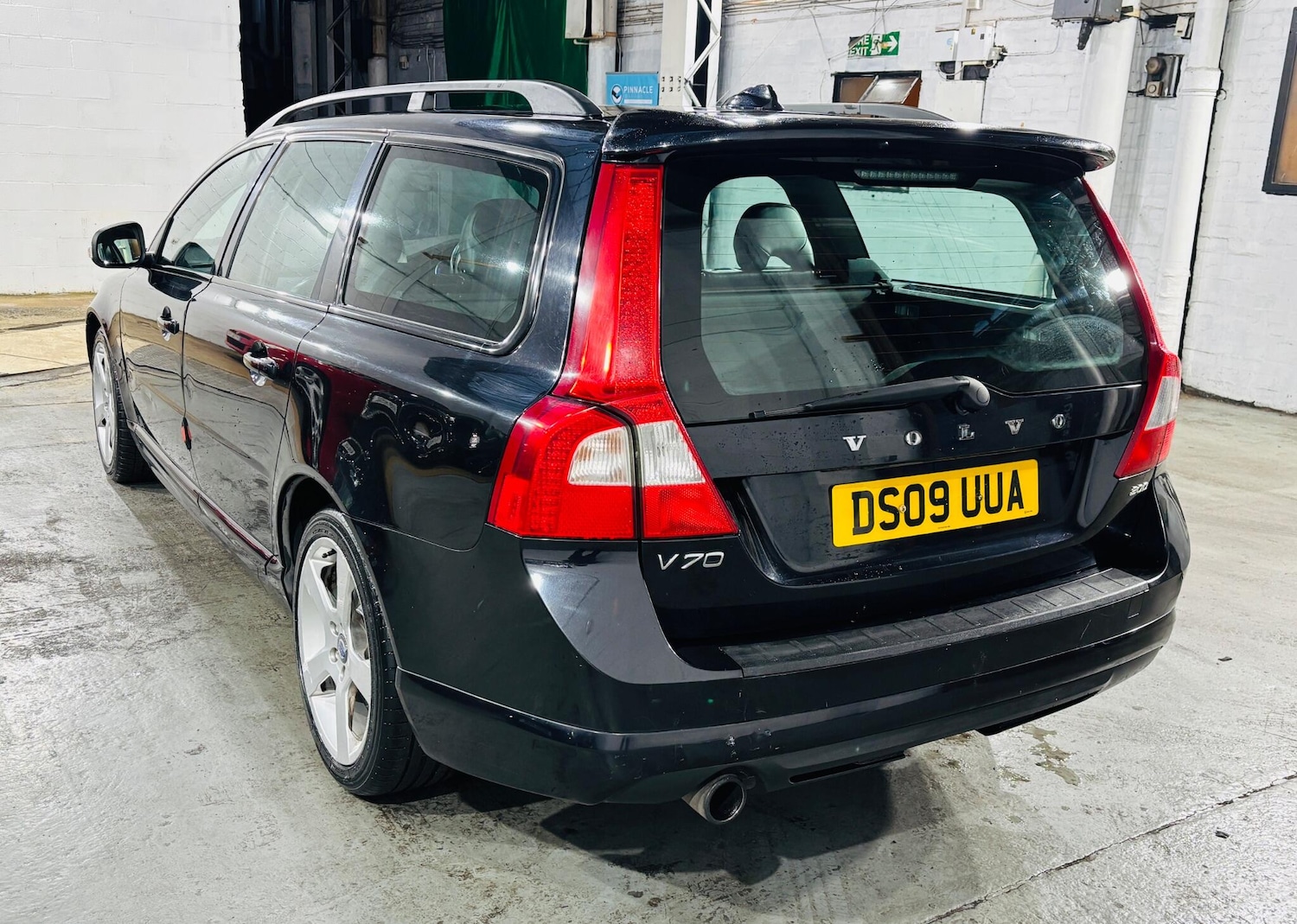 Used Volvo V70 2009 for sale - 77255161: Photo 7