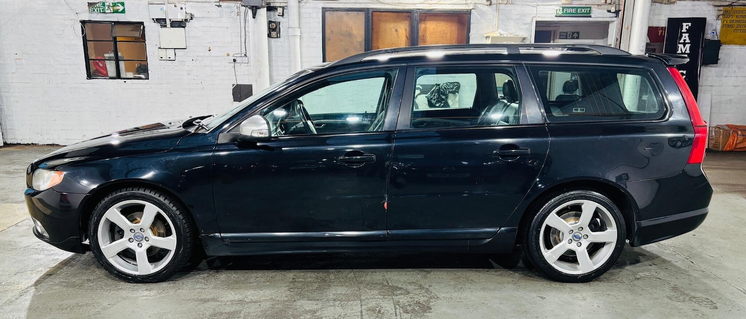 Used Volvo V70 2009 for sale - 77255161: Photo 9