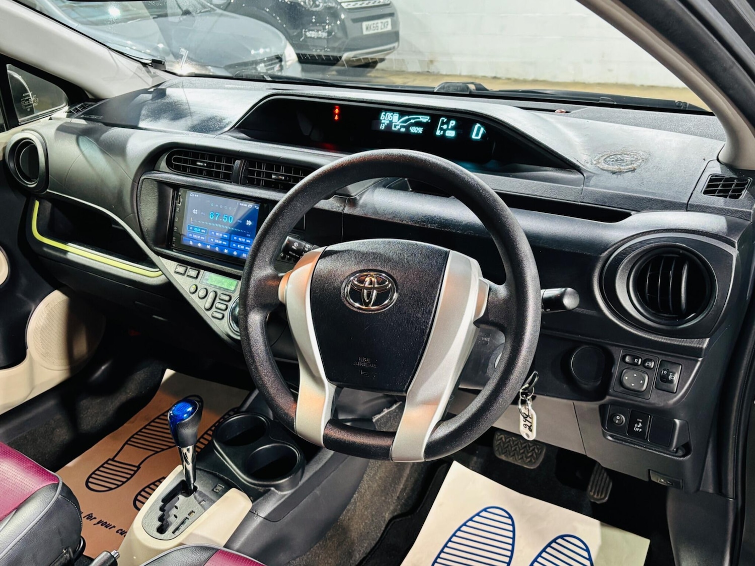 Used Toyota Aqua 2025 for sale - 78007060: Photo 11