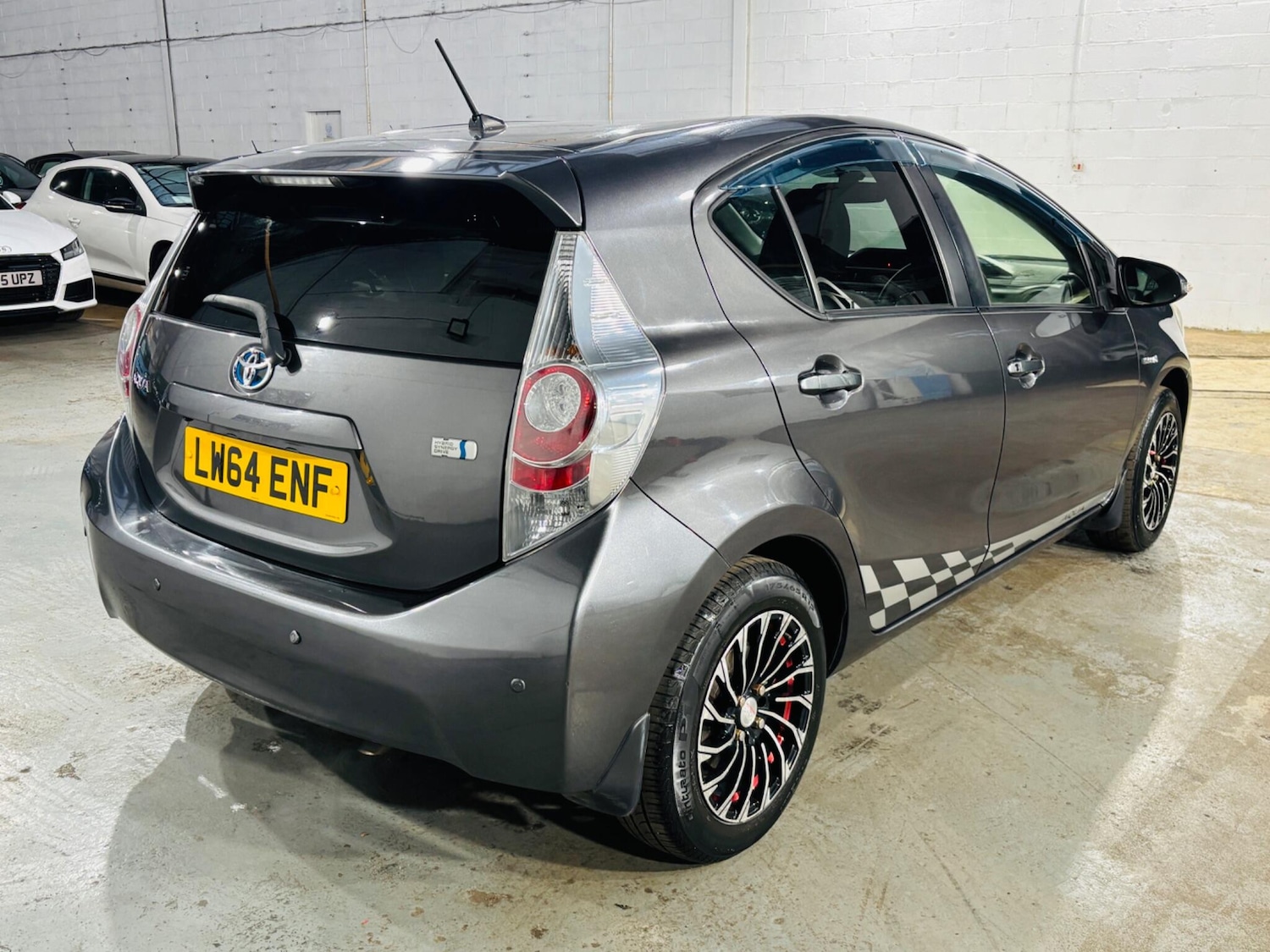 Used Toyota Aqua 2025 for sale - 78007060: Photo 5