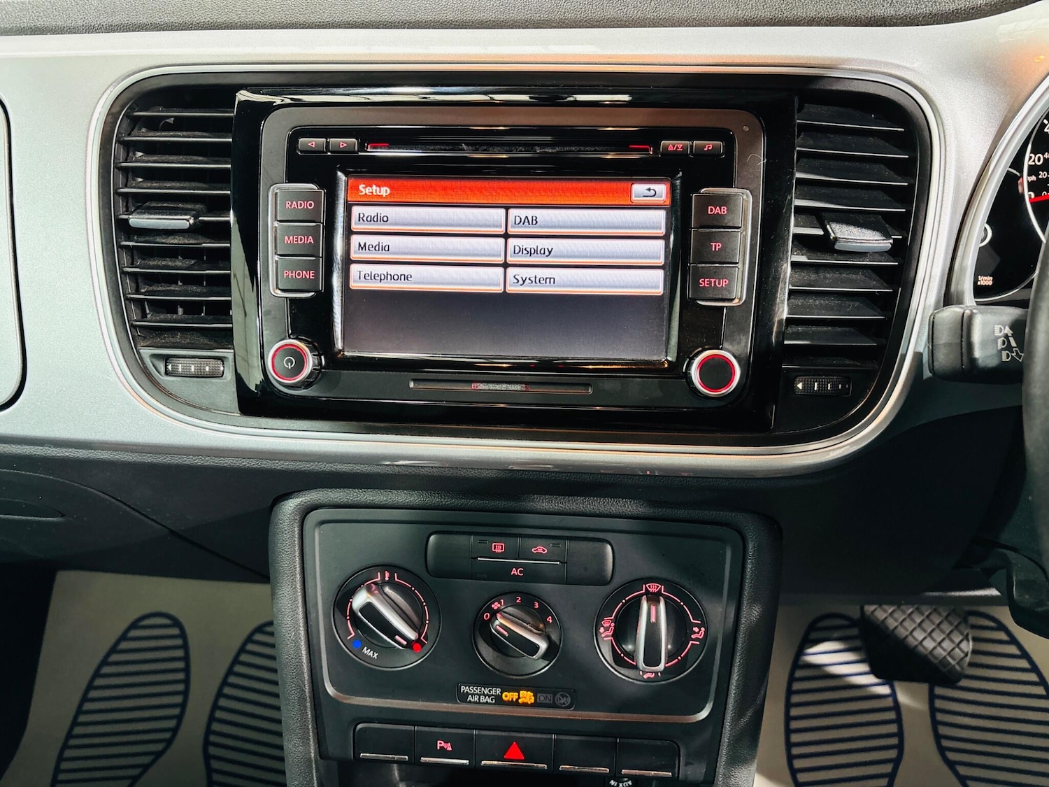 Used Volkswagen Beetle 2012 for sale - 76991266: Photo 25