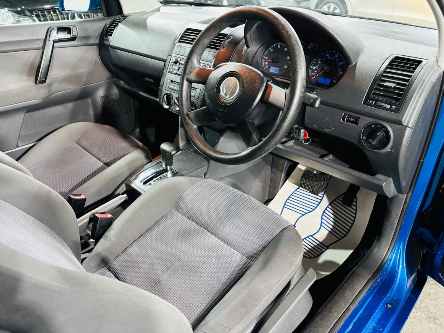 Used Volkswagen Polo 2003 for sale - 76965069: Photo 10