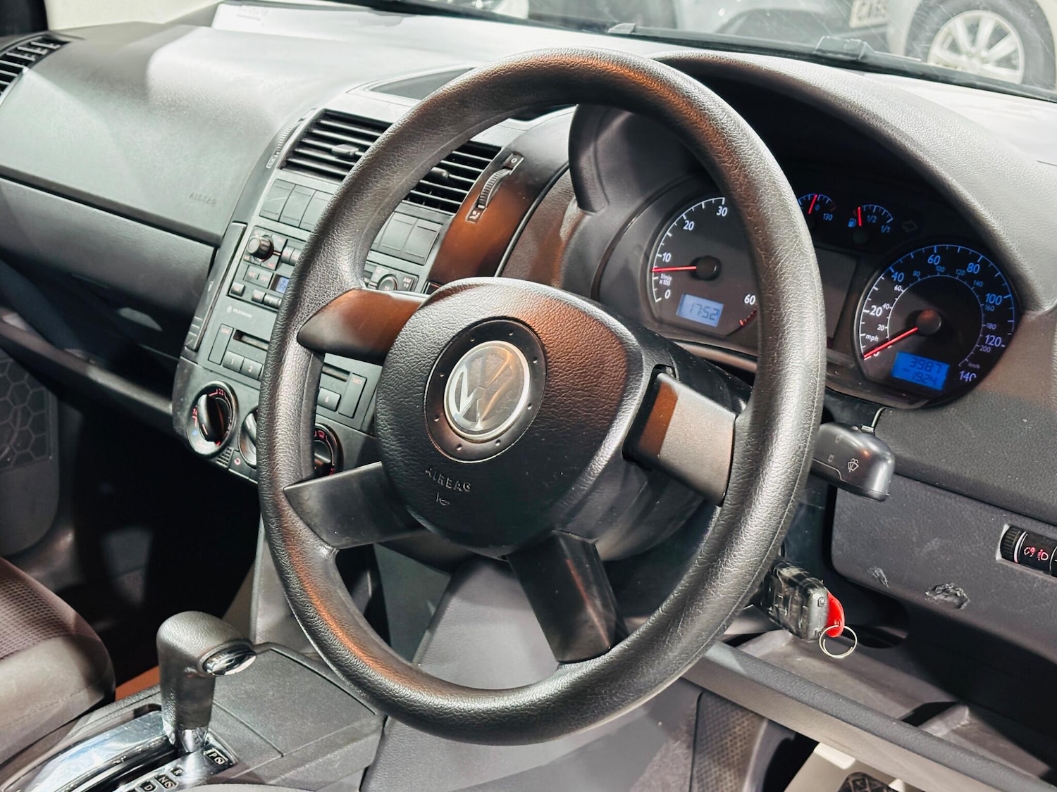 Used Volkswagen Polo 2003 for sale - 76965069: Photo 11