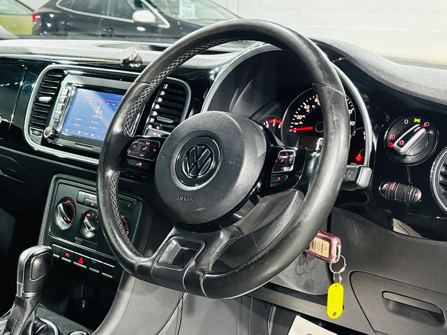 Used Volkswagen Beetle 2012 for sale - 76513306: Photo 11