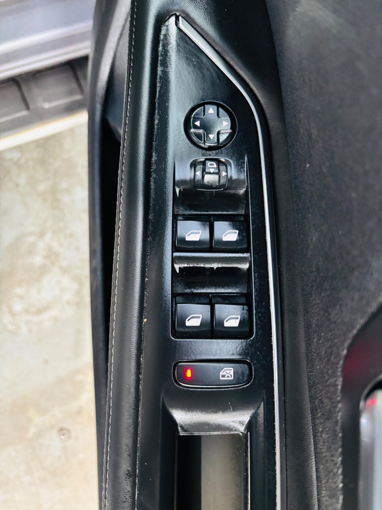 Used Peugeot 3008 2017 for sale - 77838858: Photo 17