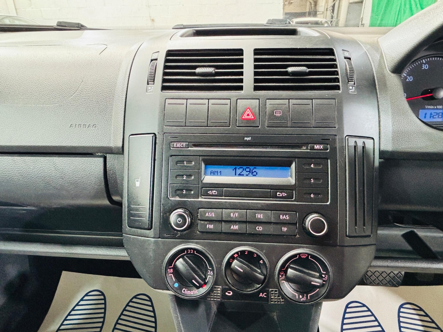 Vehicle 22