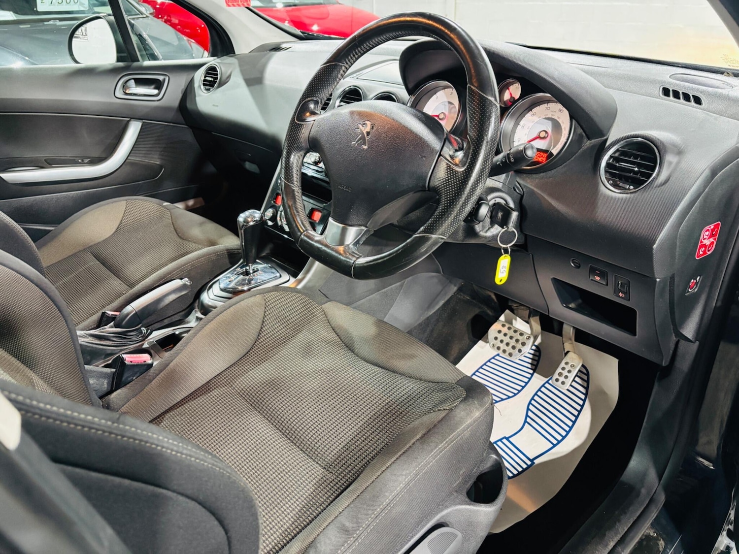 Used Peugeot 308 2013 for sale - 76408815: Photo 10