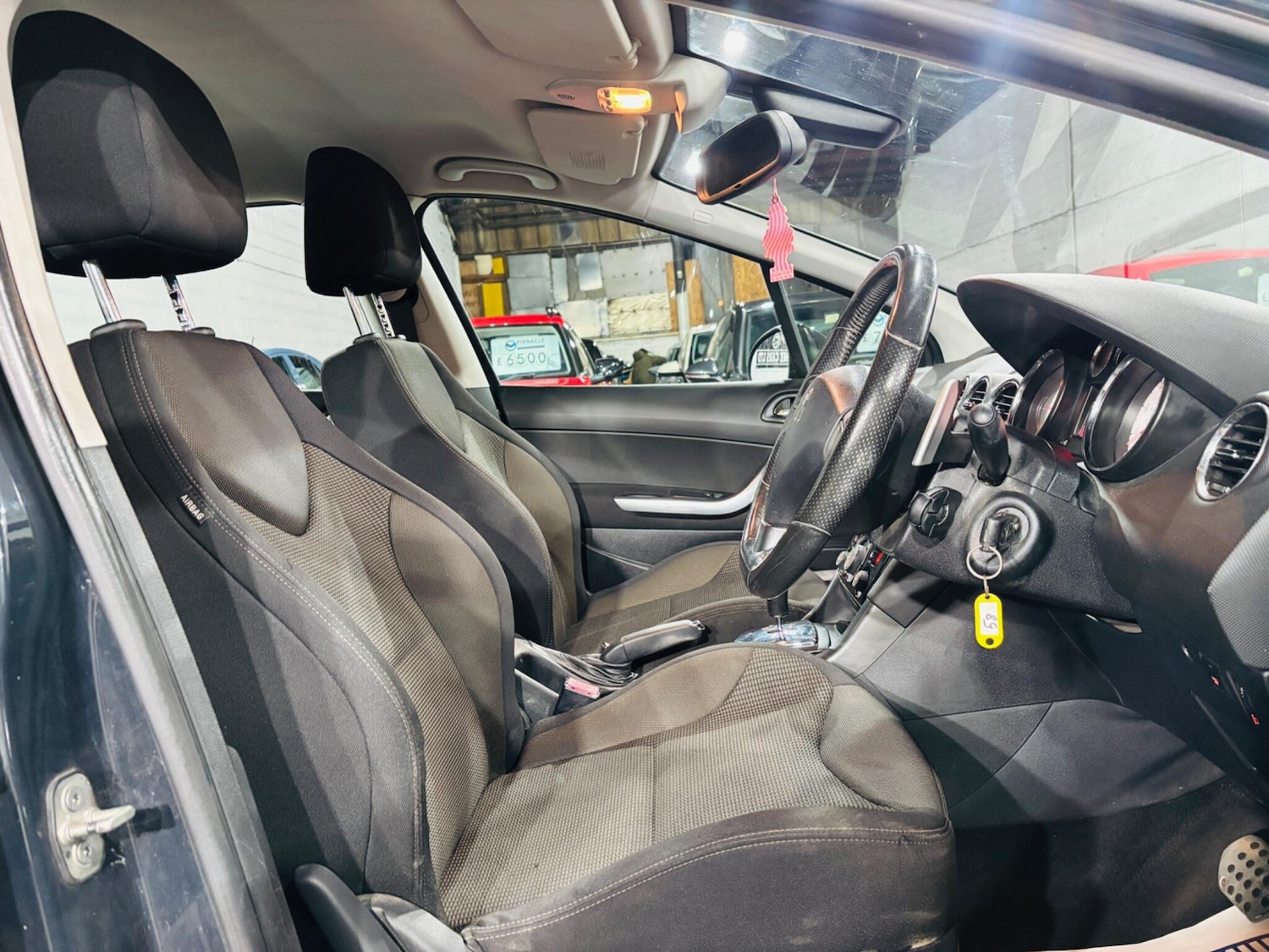 Used Peugeot 308 2013 for sale - 76408815: Photo 13