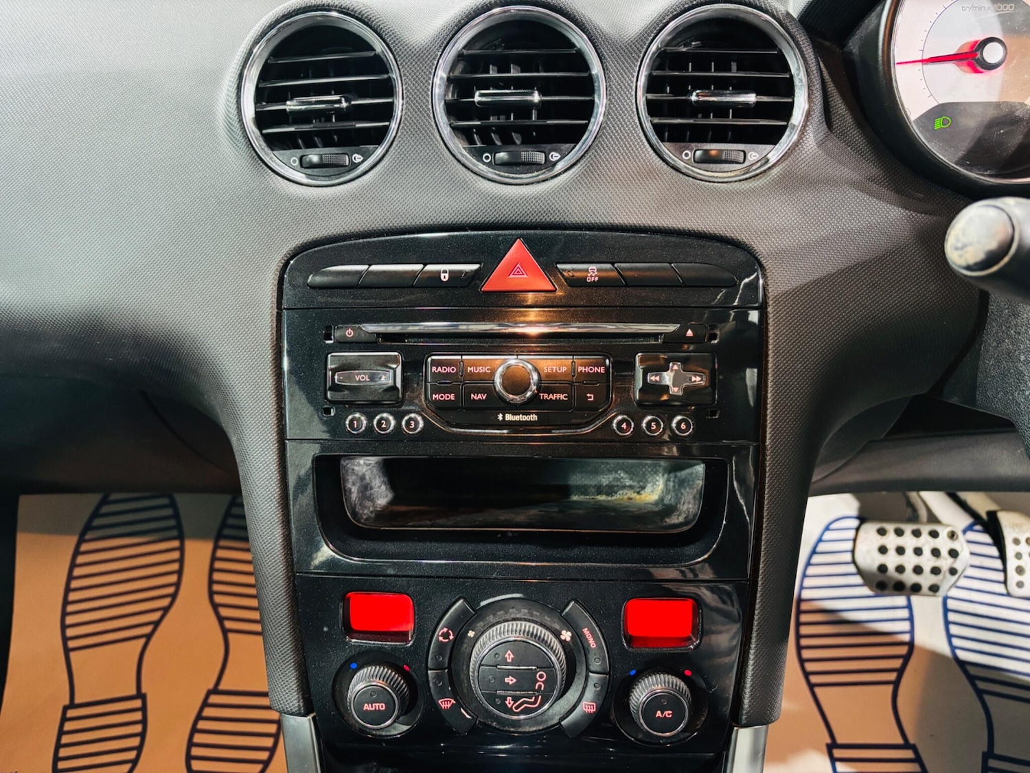 Used Peugeot 308 2013 for sale - 76408815: Photo 21