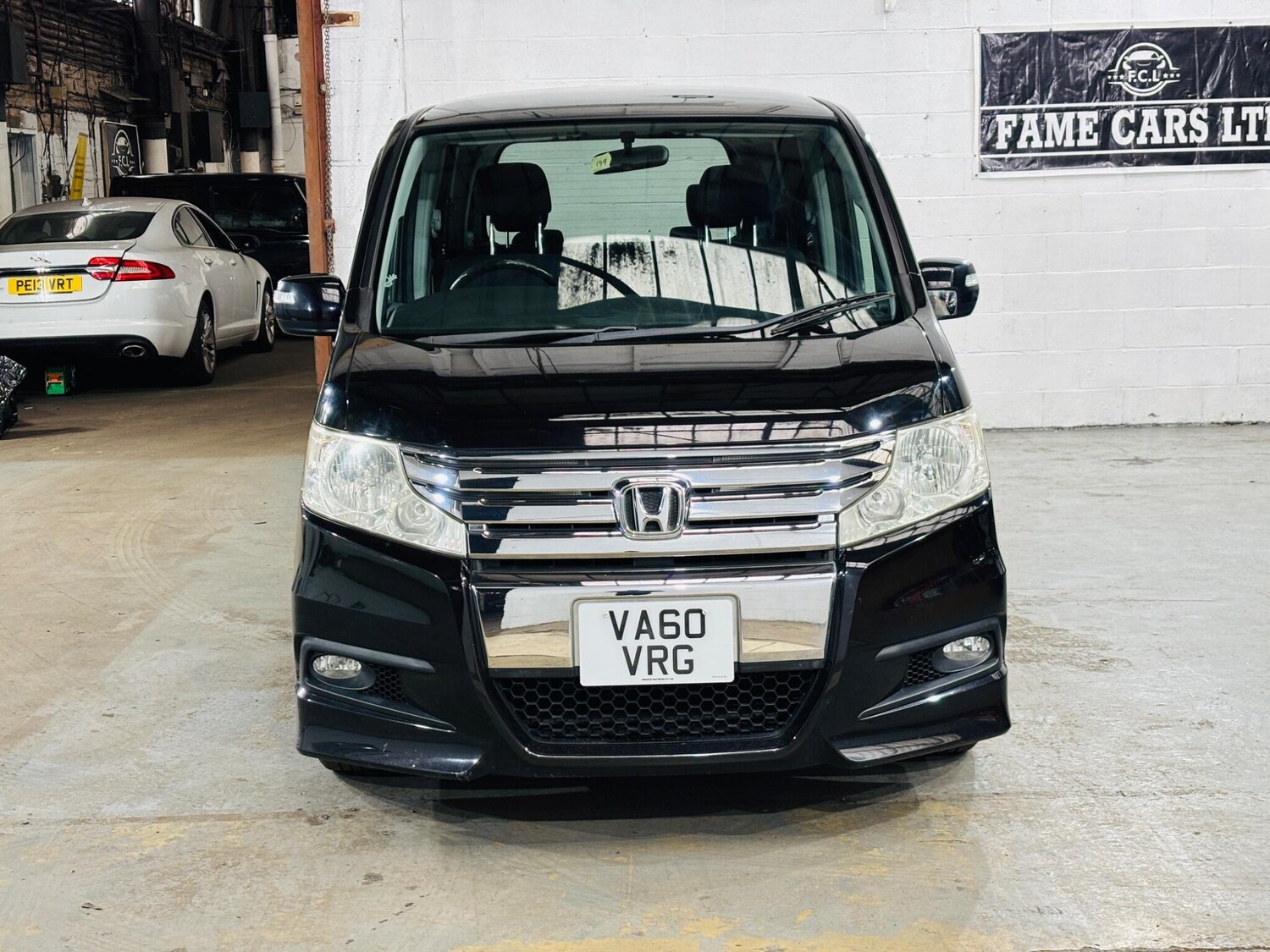 Used Honda Stepwagon 2023 for sale - 78115465: Photo 2