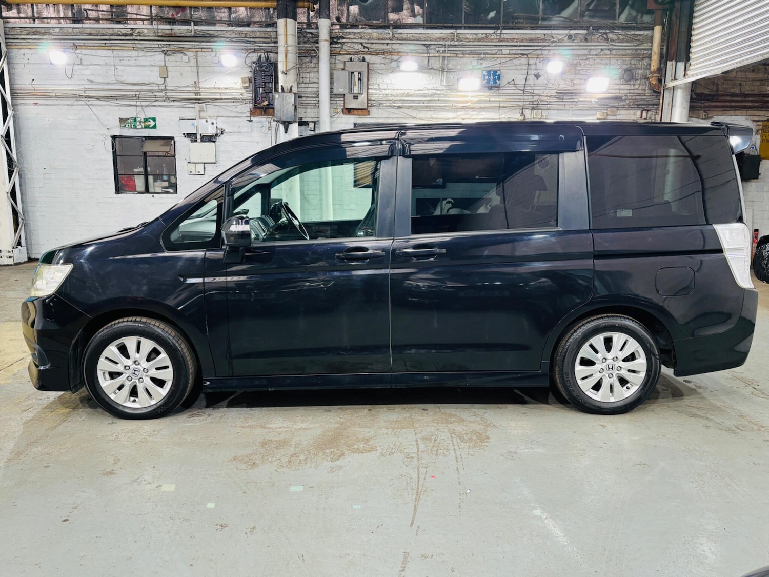 Used Honda Stepwagon 2023 for sale - 78115465: Photo 8