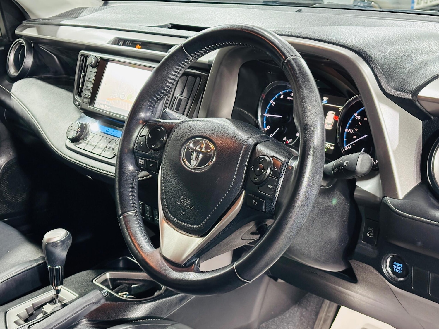 Used Toyota RAV4 for sale - 77597981: Photo 11