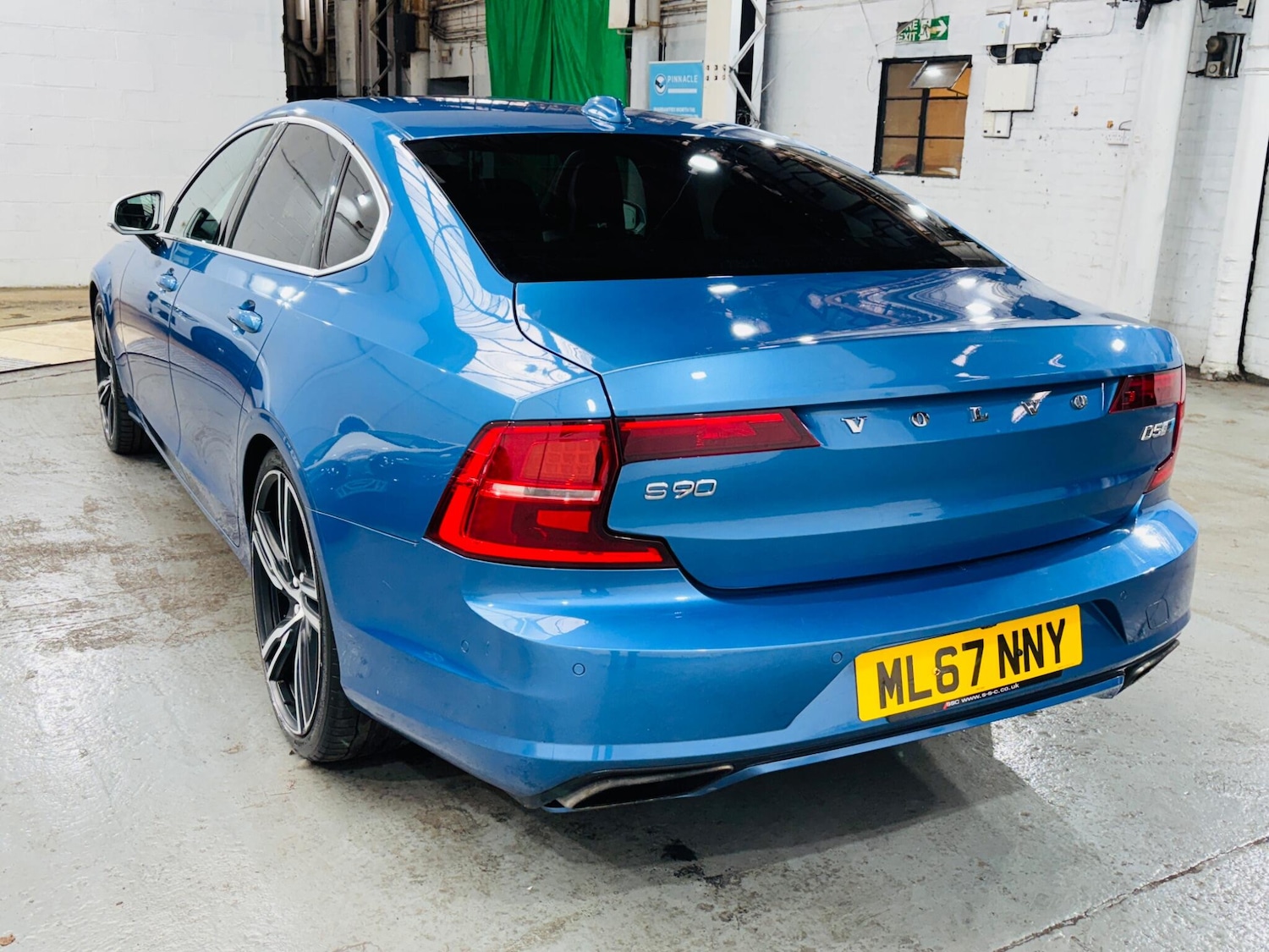 Used Volvo S90 2017 for sale - 76226594: Photo 6