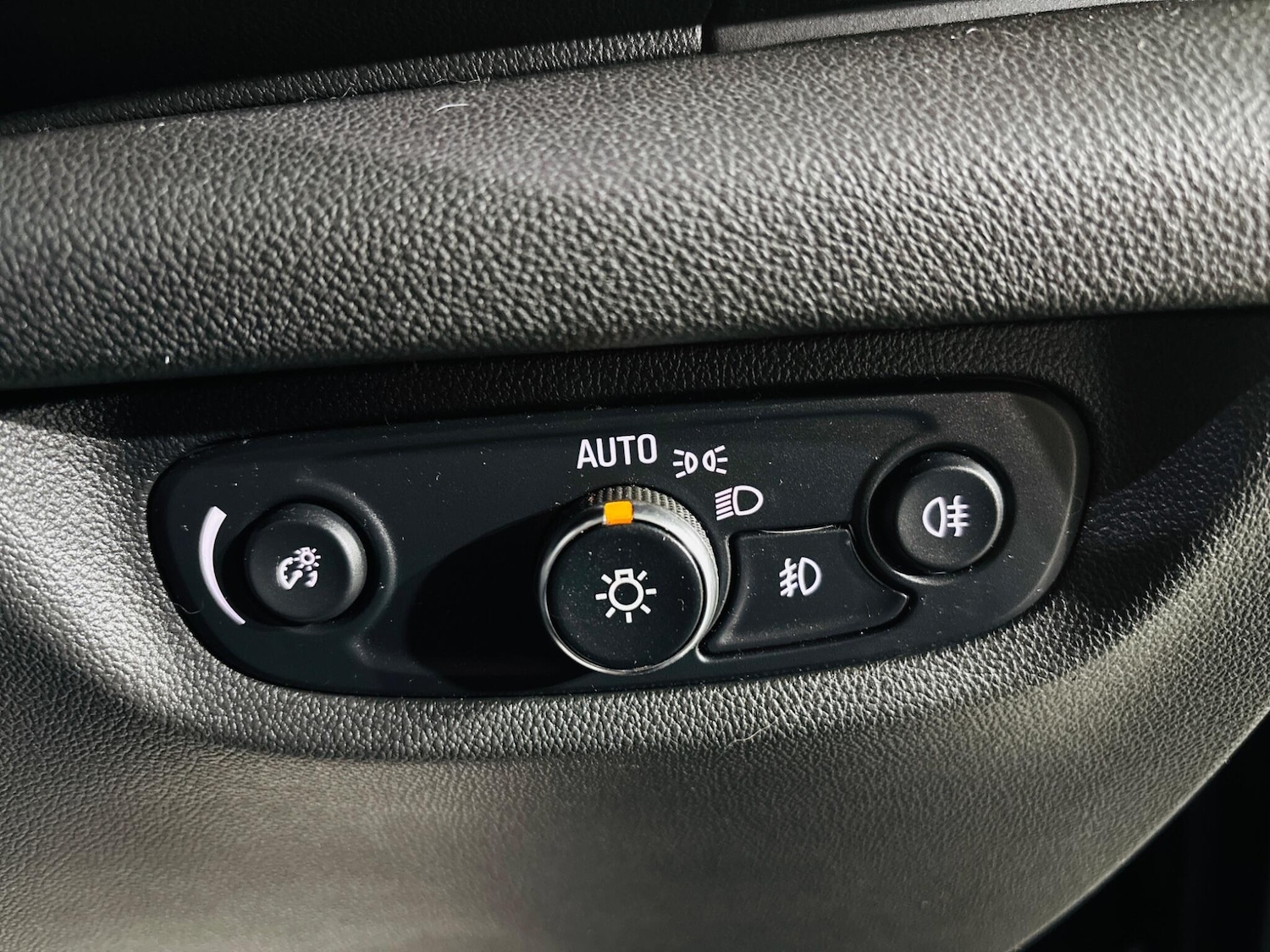 Used Vauxhall Insignia 2017 for sale - 76752731: Photo 19