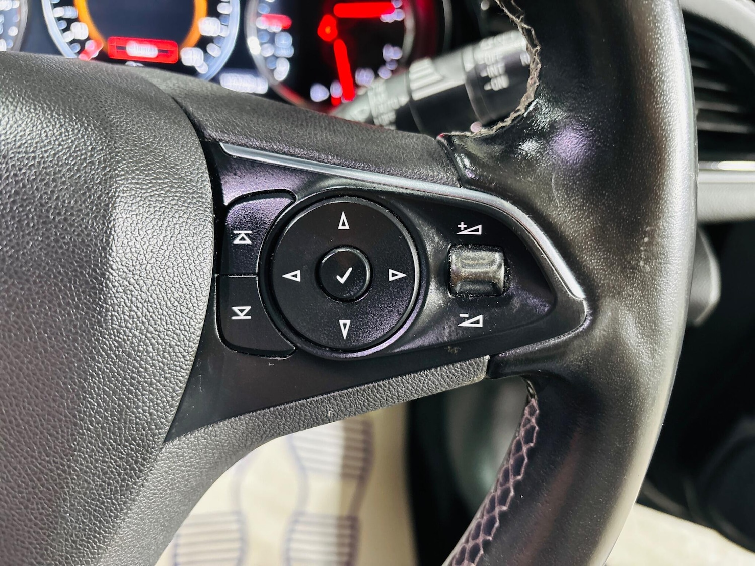 Used Vauxhall Insignia 2017 for sale - 76752731: Photo 20