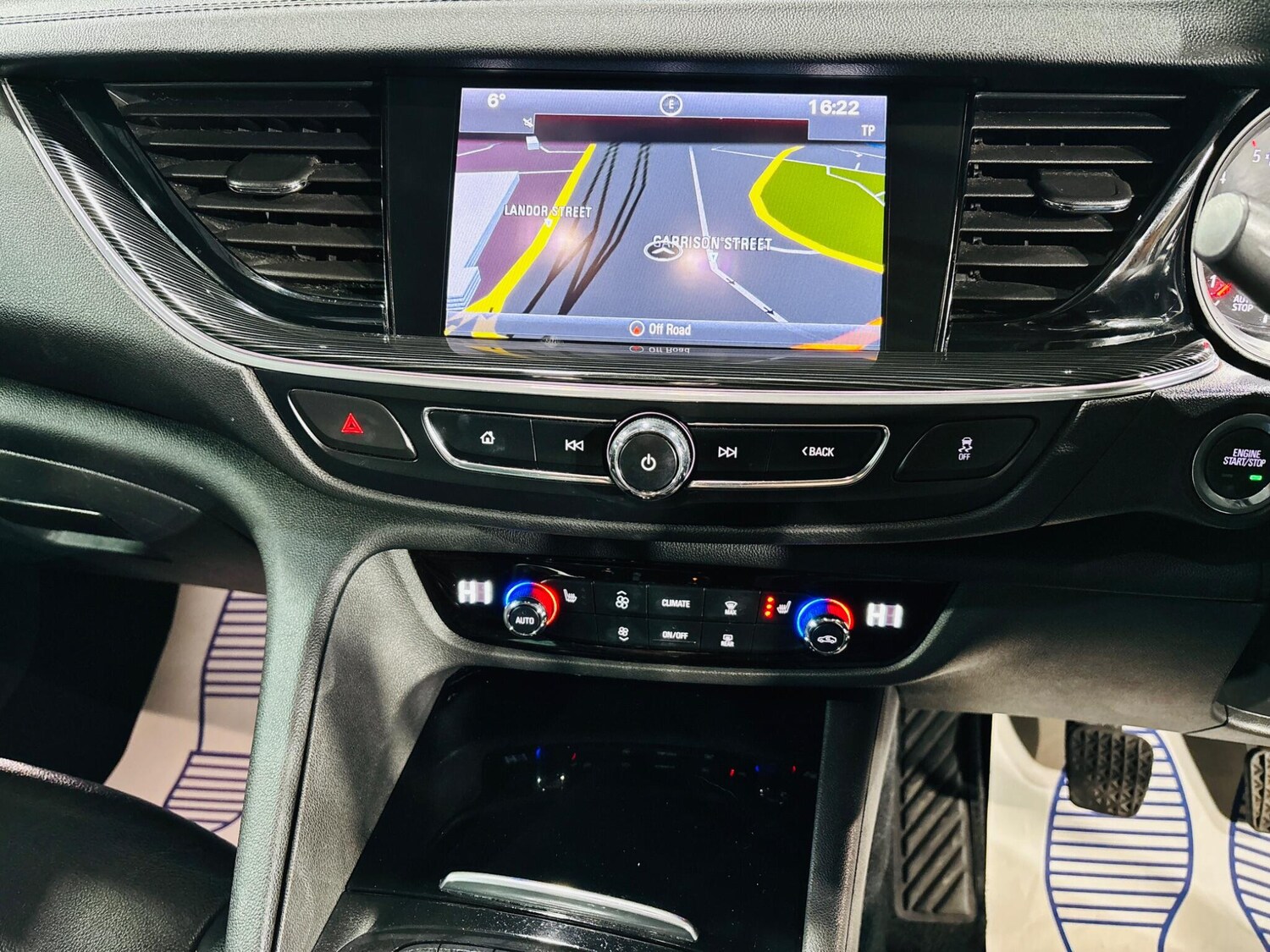 Used Vauxhall Insignia 2017 for sale - 76752731: Photo 22