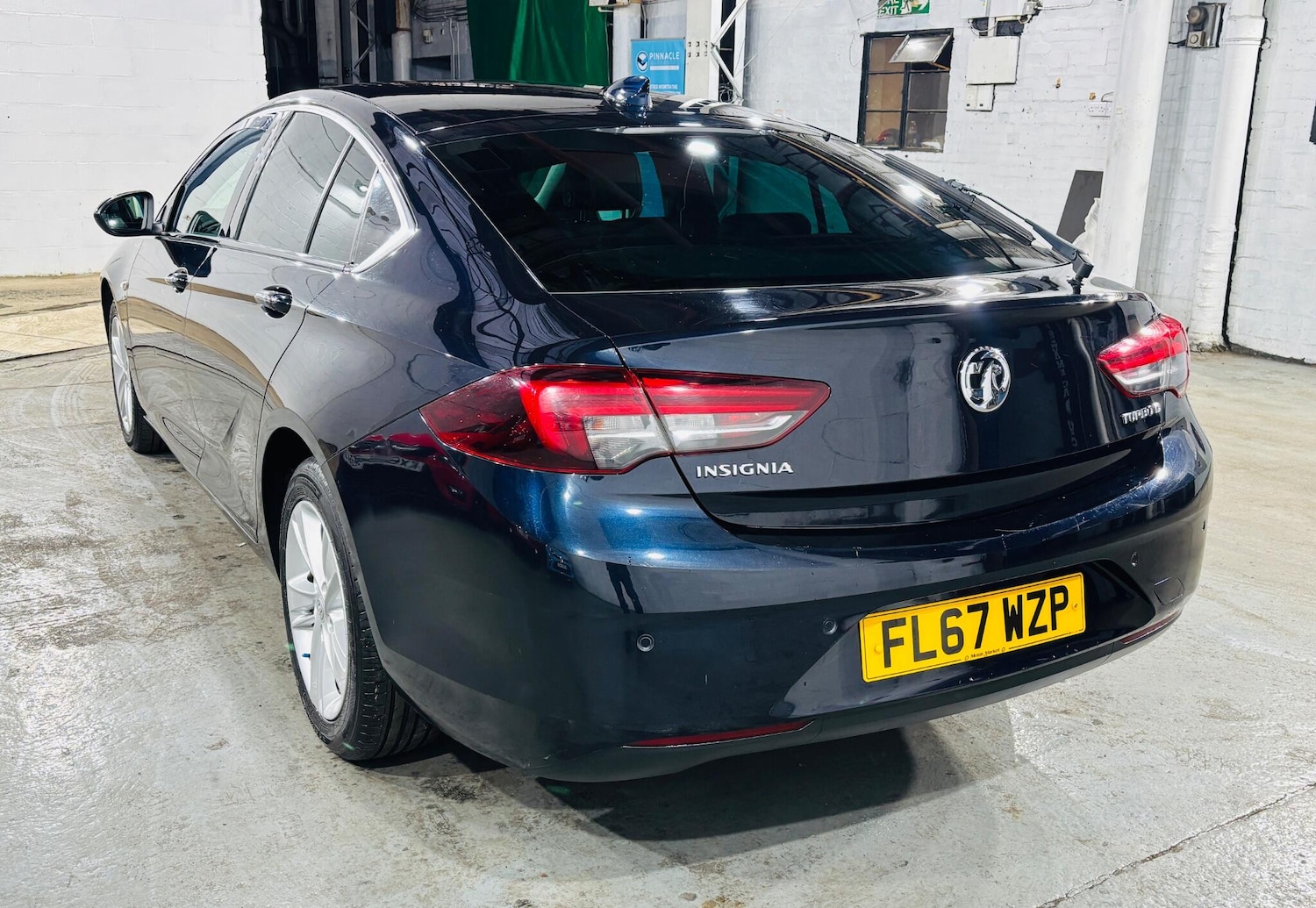Used Vauxhall Insignia 2017 for sale - 76752731: Photo 7