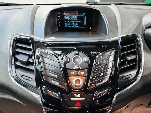 Used Ford Fiesta 2015 for sale - 75109844: Photo 20