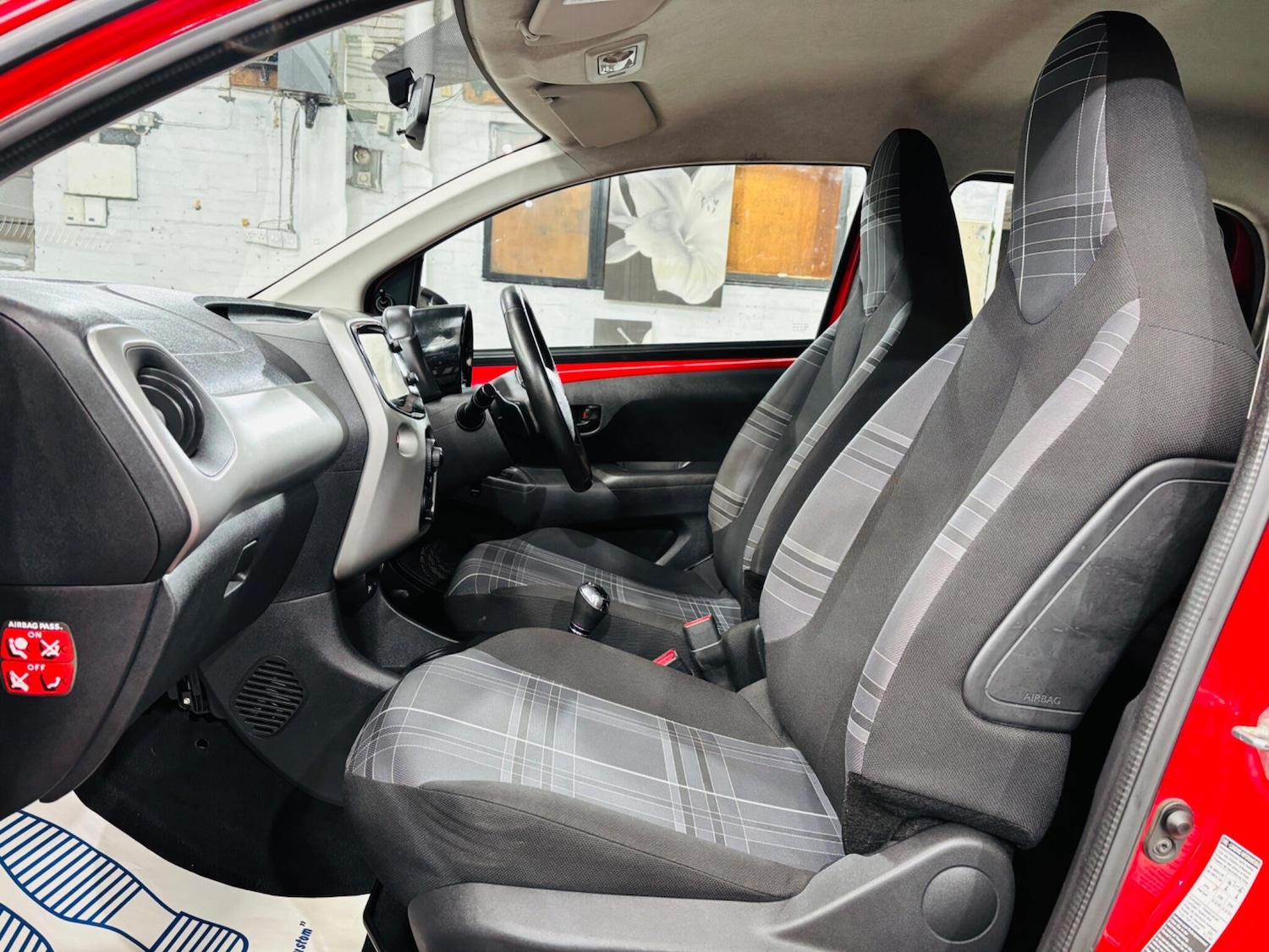 Used Peugeot 108 2017 for sale - 76521917: Photo 15