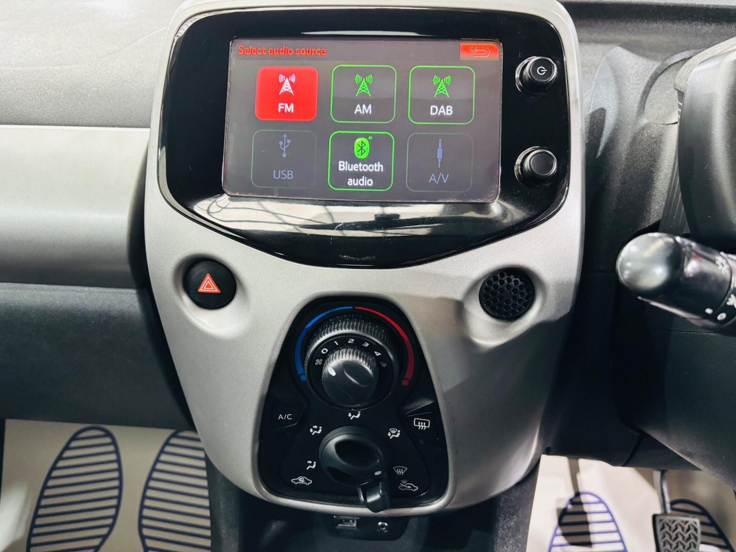 Used Peugeot 108 2017 for sale - 76521917: Photo 21