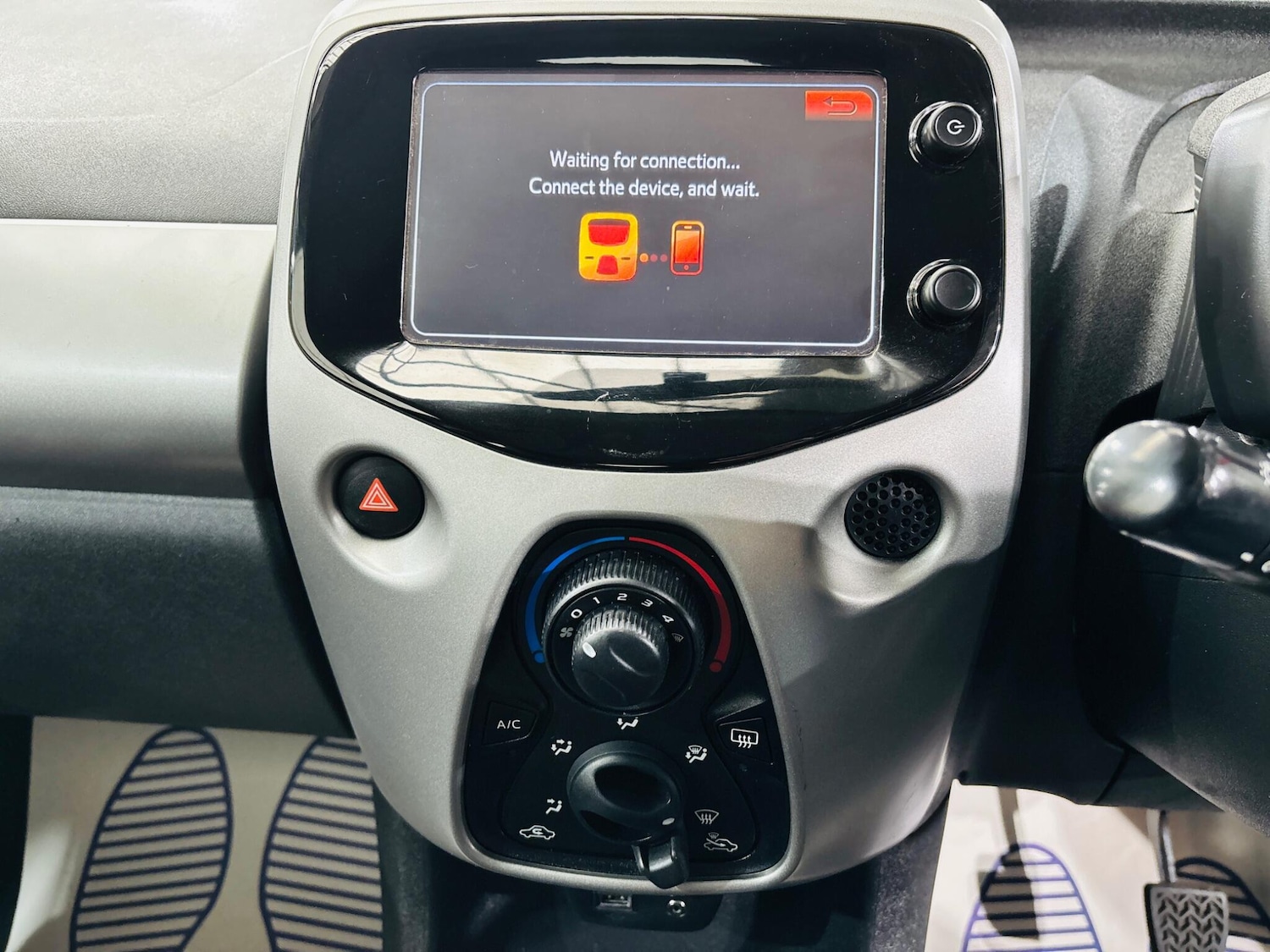 Used Peugeot 108 2017 for sale - 76521917: Photo 22