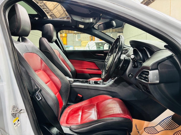 Used Jaguar XE 2015 for sale - 76200346: Photo 13