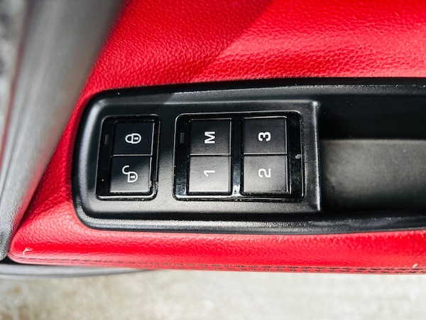 Used Jaguar XE 2015 for sale - 76200346: Photo 17