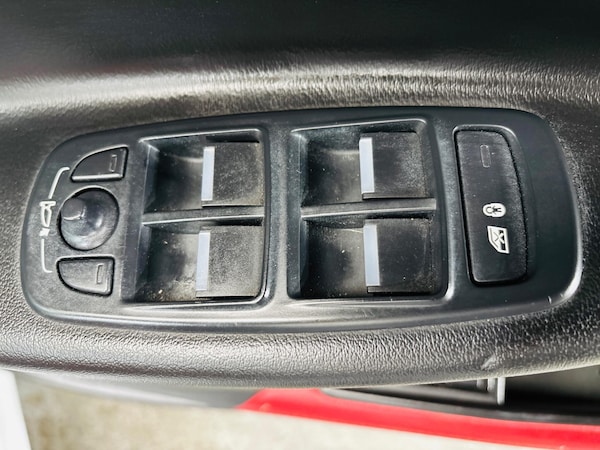 Used Jaguar XE 2015 for sale - 76200346: Photo 18