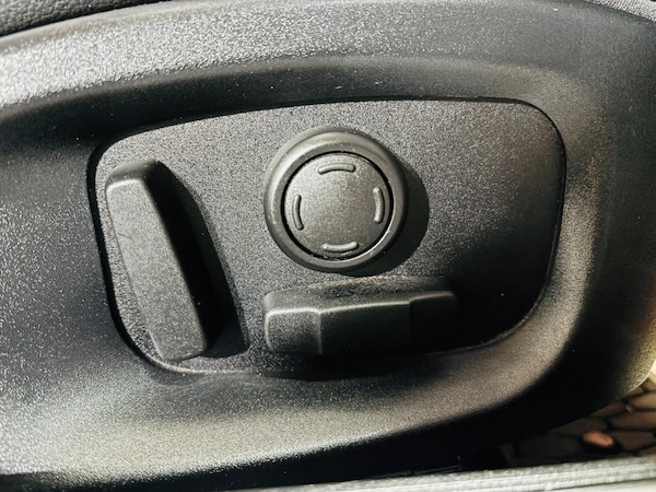 Used Jaguar XE 2015 for sale - 76200346: Photo 20
