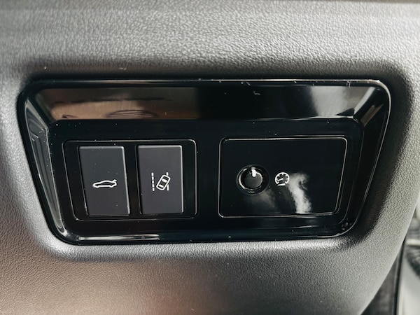 Used Jaguar XE 2015 for sale - 76200346: Photo 21