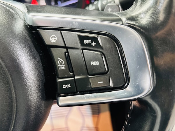 Used Jaguar XE 2015 for sale - 76200346: Photo 22