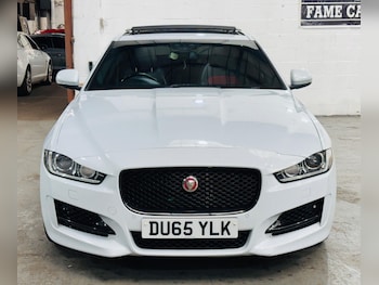 Used Jaguar XE 2015 for sale - 76200346: Photo 2