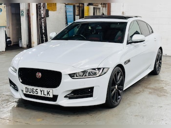 Used Jaguar XE 2015 for sale - 76200346: Photo 4