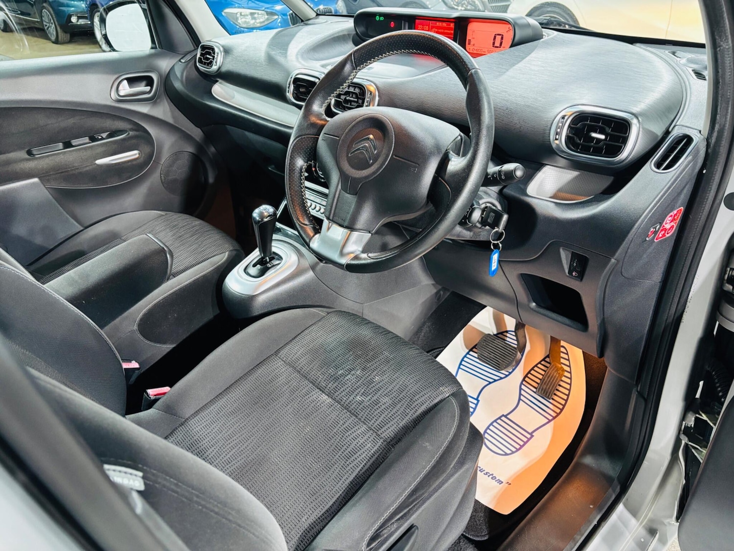 Used Citroen C3 Picasso 2013 for sale - 76700607: Photo 10