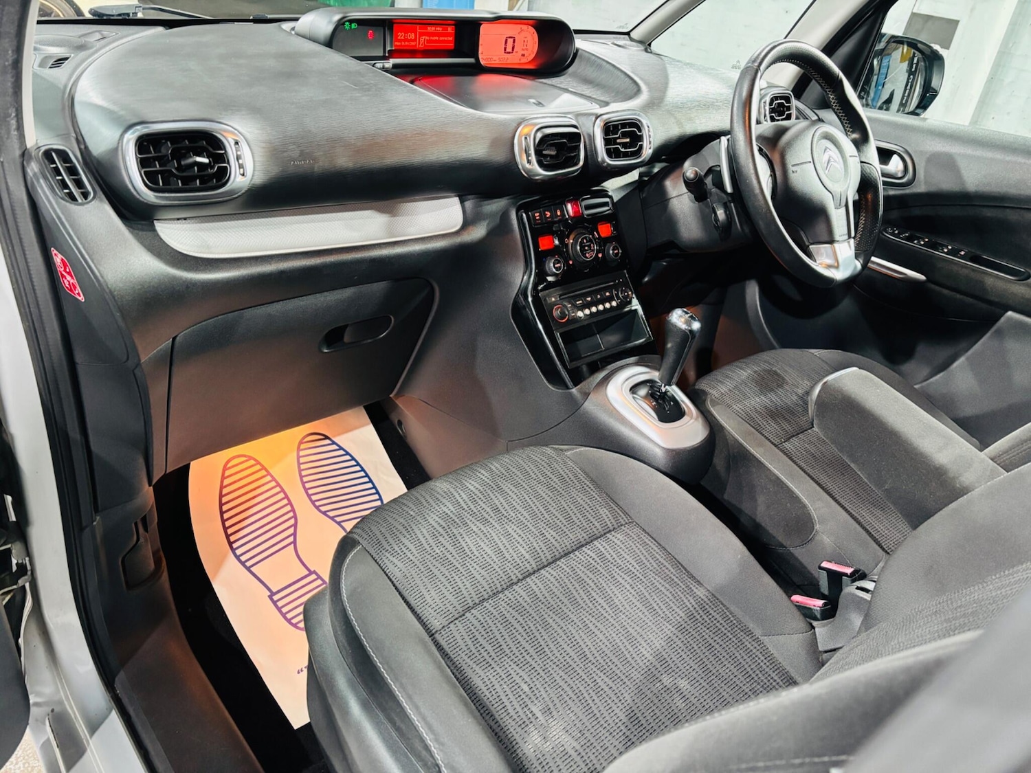 Used Citroen C3 Picasso 2013 for sale - 76700607: Photo 14