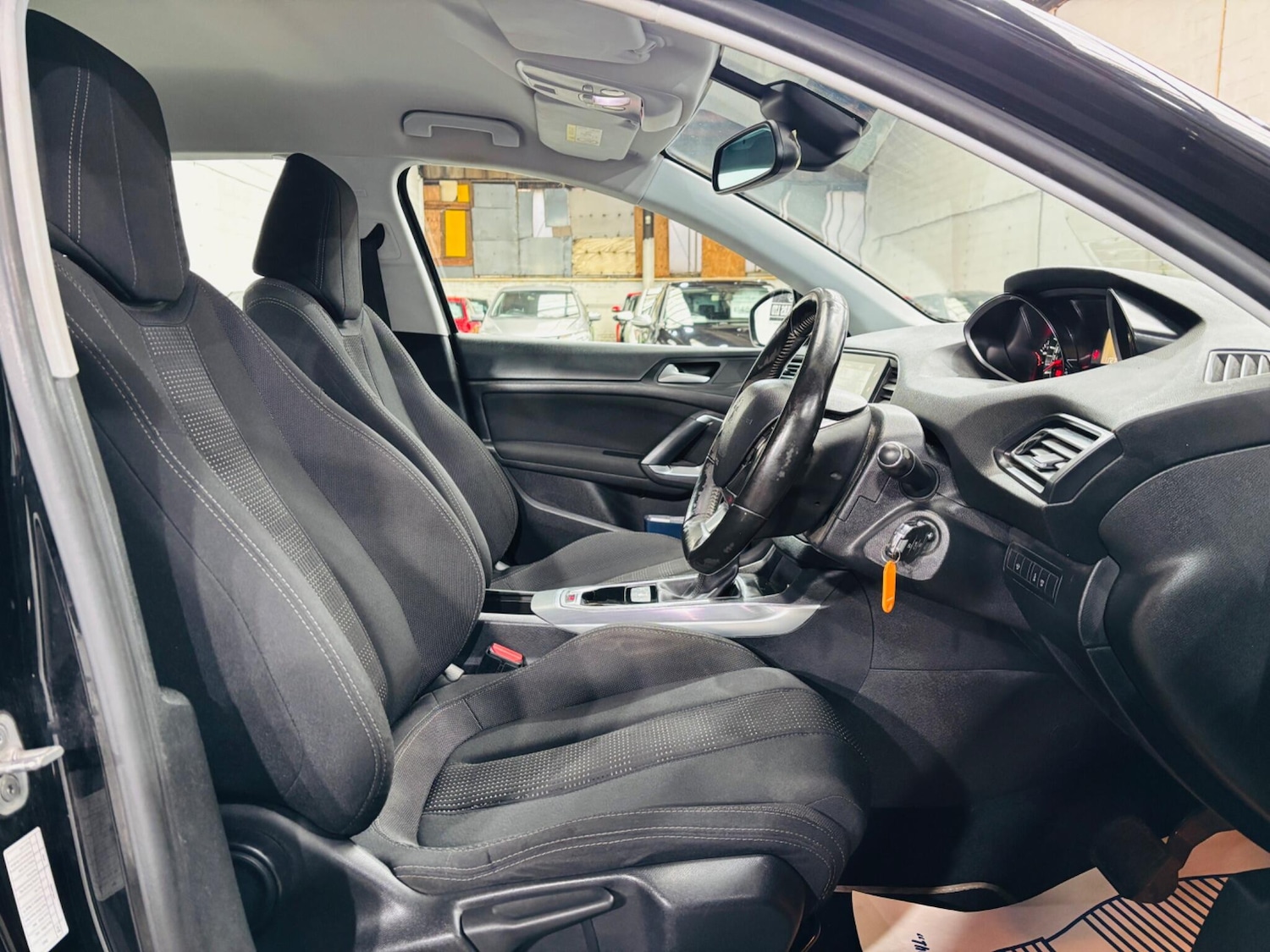 Used Peugeot 308 2015 for sale - 77495759: Photo 13