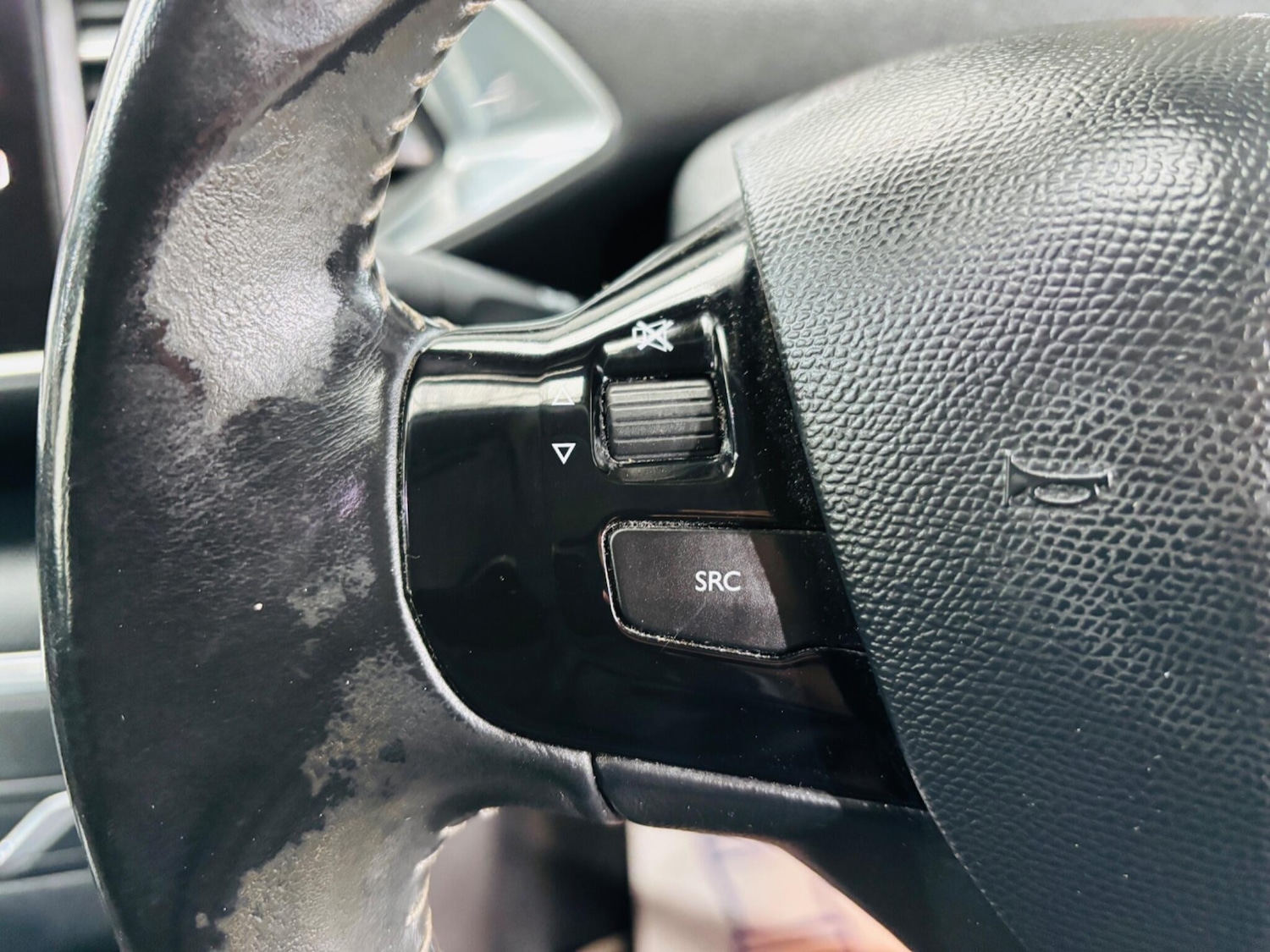 Used Peugeot 308 2015 for sale - 77495759: Photo 20