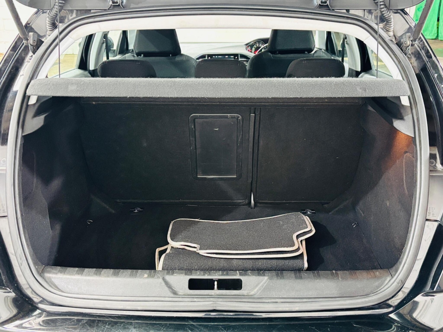 Used Peugeot 308 2015 for sale - 77495759: Photo 33