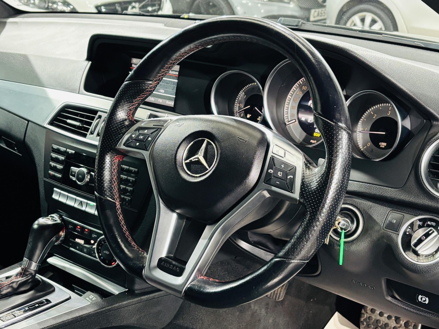 Used Mercedes-Benz C Class 2013 for sale - 76952907: Photo 11