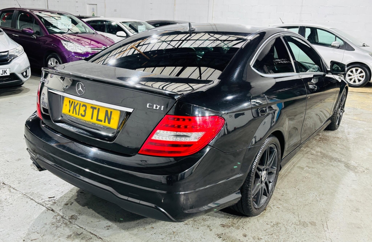 Used Mercedes-Benz C Class 2013 for sale - 76952907: Photo 5