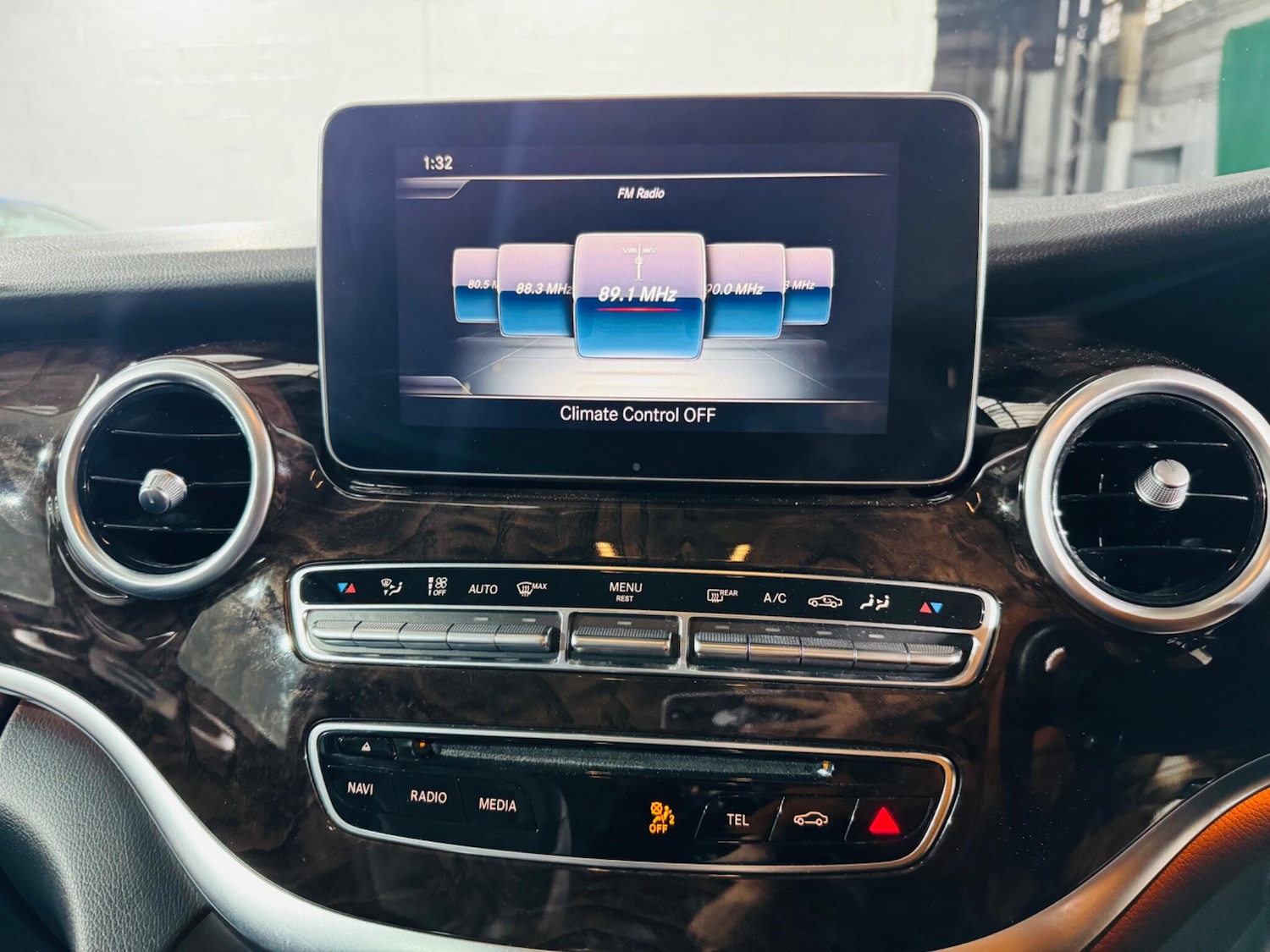 Used Mercedes-Benz V-Class for sale - 76952866: Photo 27