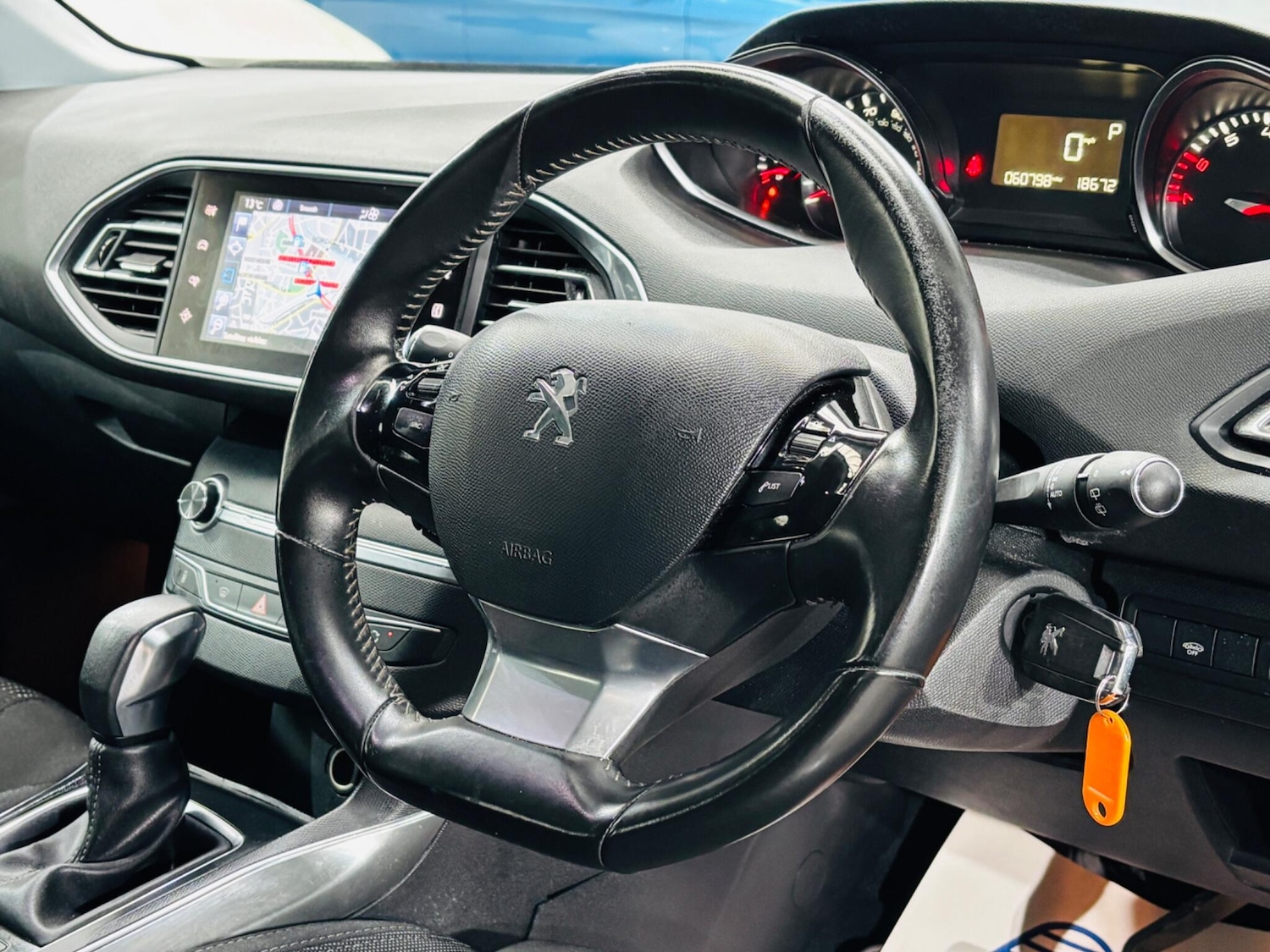 Used Peugeot 308 2015 for sale - 76399183: Photo 11