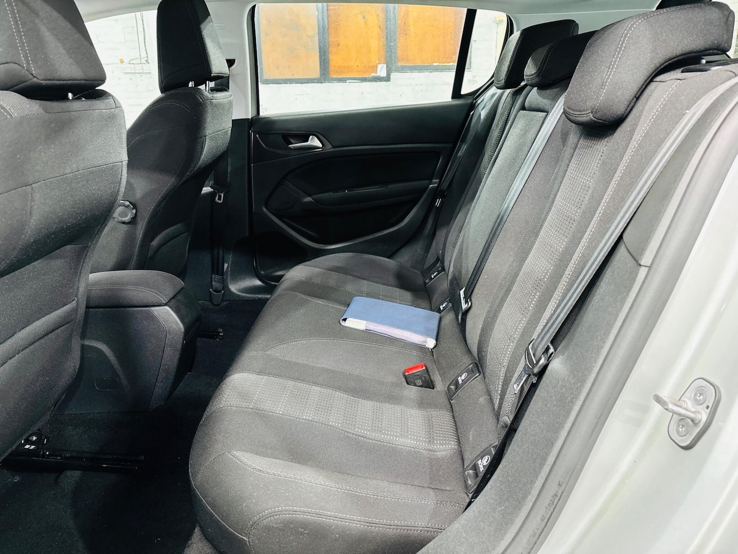 Used Peugeot 308 2015 for sale - 76399183: Photo 16