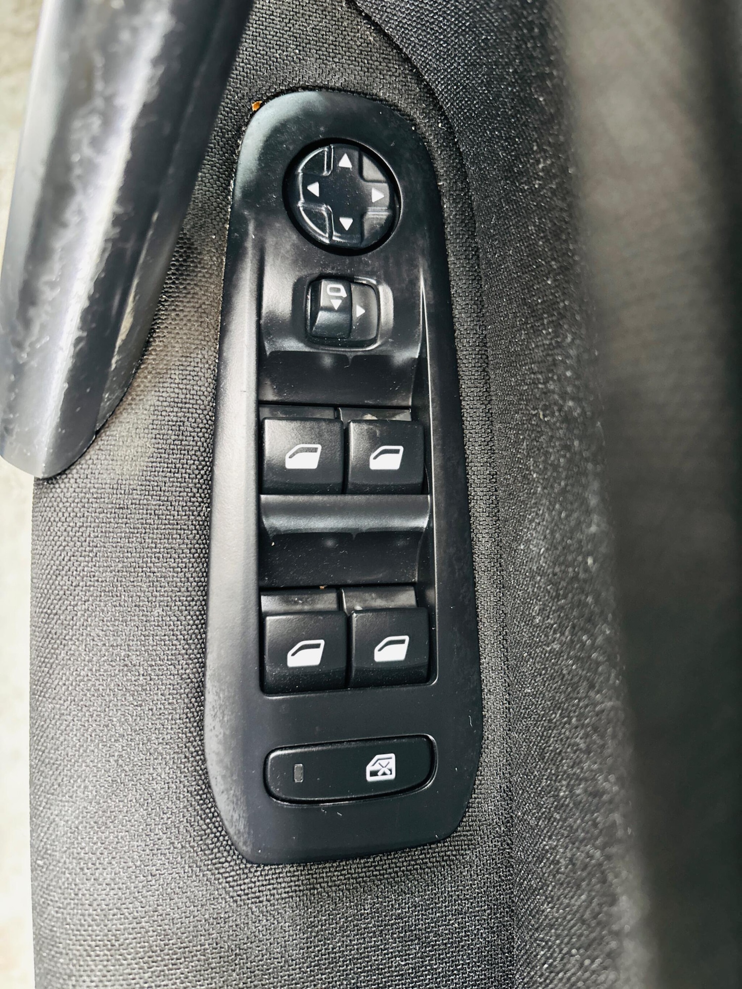 Used Peugeot 308 2015 for sale - 76399183: Photo 17