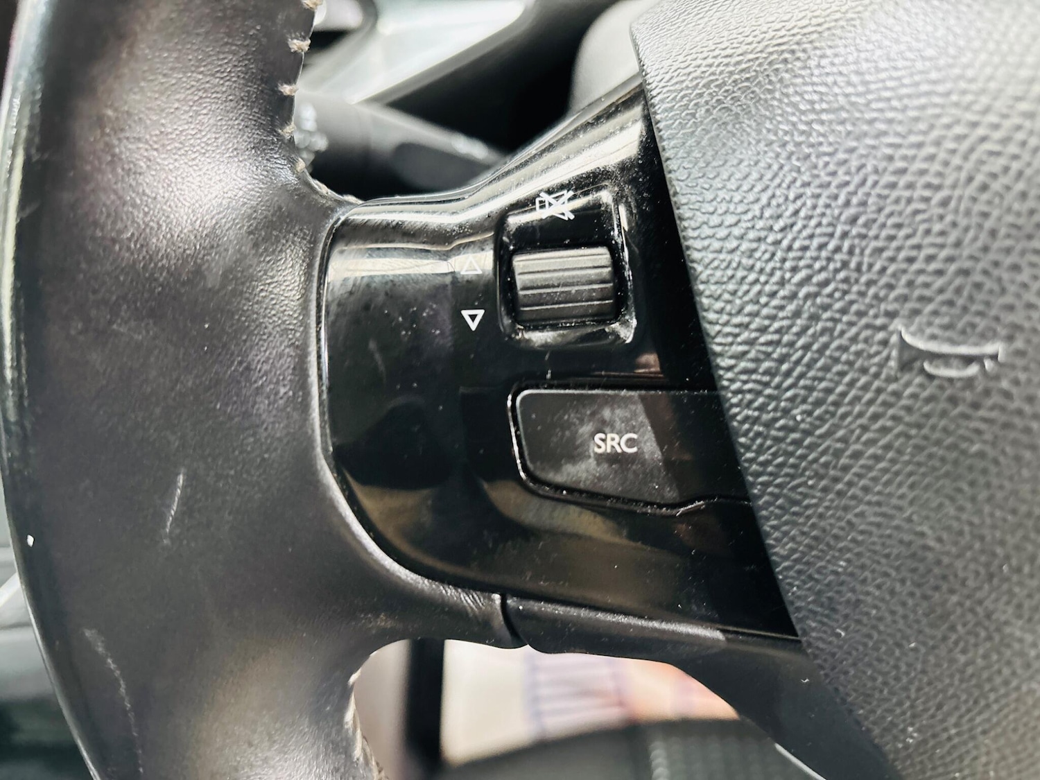 Used Peugeot 308 2015 for sale - 76399183: Photo 20